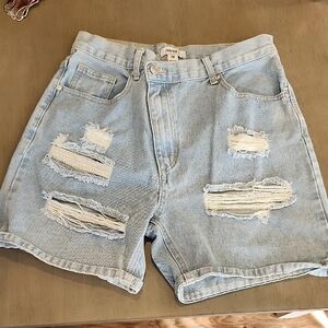 💙Forever 21 Light Blue Distressed Jean Shorts